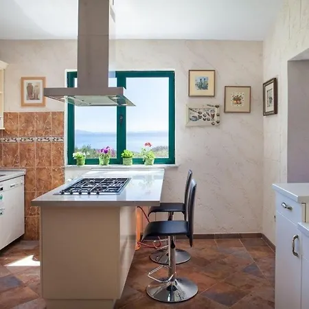 Holiday home Leonard Comfortable *