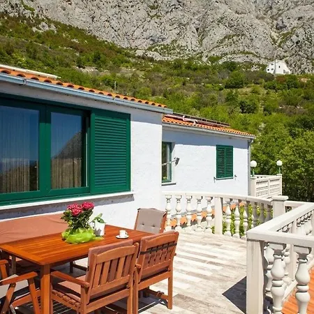 Holiday home Leonard Comfortable *